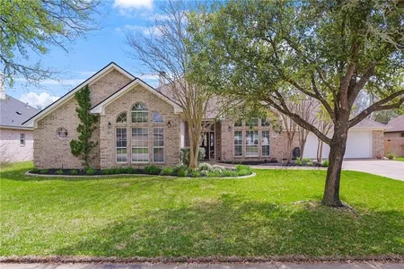 House for Sale at 804 Pine Valley, College Station,  TX 77845