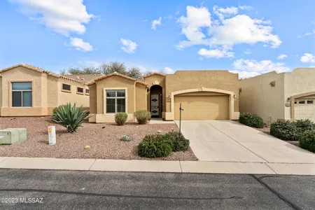 House for Sale at 634 W Moorwood Street, Green Valley,  AZ 85614