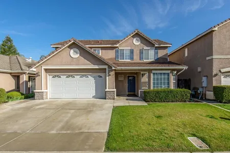 House for Sale at 2538 Santa Maria Avenue, Sanger,  CA 93657-3831