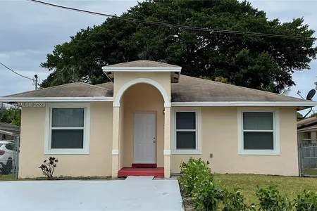 House for Sale at 33 Nw 7th Ave, Dania Beach,  FL 33004