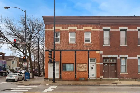 Unit for sale at 658 W 35th Street, Chicago, IL 60616