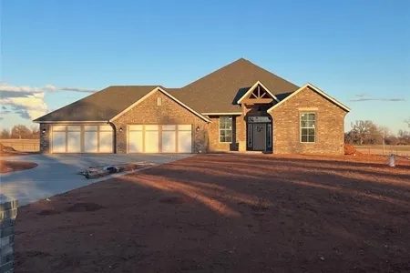 House for Sale at 6672 N County Line Avenue, Blanchard,  OK 73010