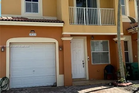 Townhouse for Sale at 24301 Sw 108th Pl, Homestead,  FL 33032