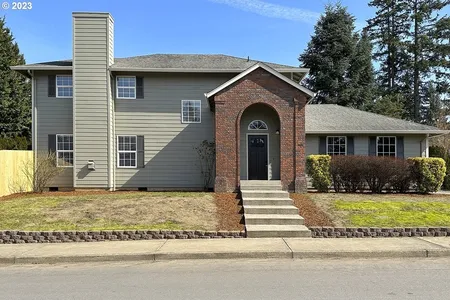 House for Sale at 6514 Ne 70th St, Vancouver,  WA 98661