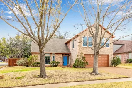 House for Sale at 701 Sabel Ridge Lane, Grapevine,  TX 76051