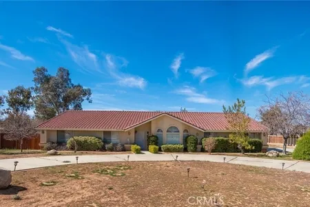 House for Sale at 20521 Tonawanda Road, Apple Valley,  CA 92307