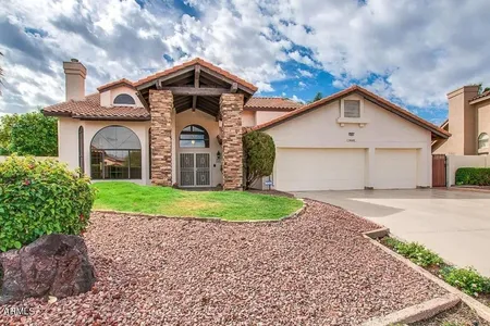 House for Sale at 6903 W Kimberly Way, Glendale,  AZ 85308