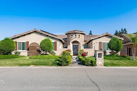House for Sale at 7316 N Babigian Avenue, Fresno,  CA 93722-3495