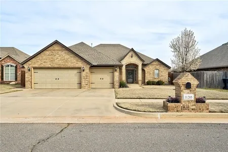 House for Sale at 11205 Sw 38th Street, Mustang,  OK 73064