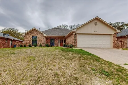 House for Sale at 5216 Overridge Drive, Arlington,  TX 76017