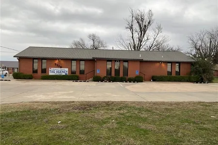 Commercial for Sale at 3715 N Kickapoo Avenue, Shawnee,  OK 74804