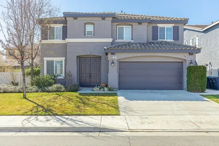 House for Sale at 106 Manzanita Lane, Tehachapi,  CA 93561