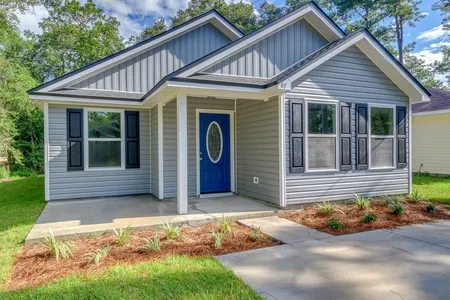 House for Sale at Lot 22 Shar Mel Re, Crawfordville,  FL 32327