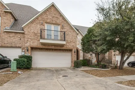 Townhouse for Sale at 1848 Leann Lane, Irving,  TX 75061