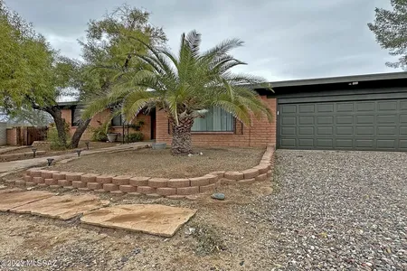 House for Sale at 612 W Placita De La Poza, Tucson,  AZ 85704