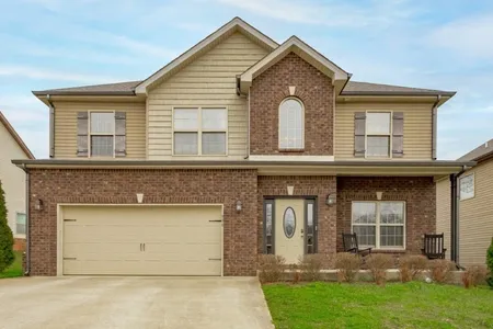 Townhouse for Sale at 996  Smoots Dr, Clarksville,  TN 37042
