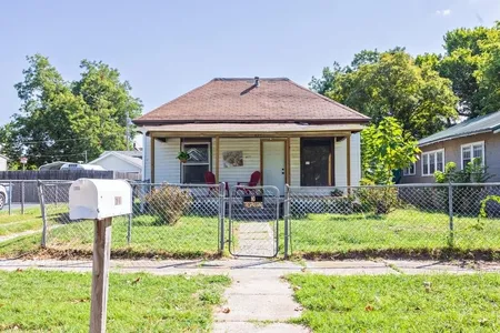 House for Sale at 611 N Chapman Avenue, Shawnee,  OK 74801