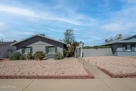 House for Sale at 3432 W Country Gables Drive, Phoenix,  AZ 85053