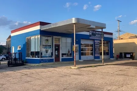 Unit for sale at 120 W Grant Highway, Marengo, IL 60152