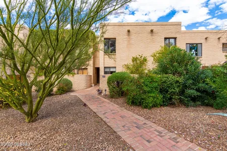 Townhouse for Sale at 2845 E Sierra Vista Road, Tucson,  AZ 85716