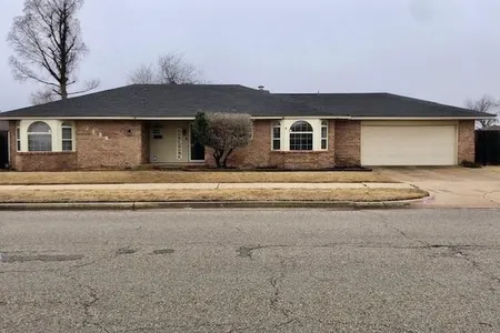 House for Sale at 2600 Sw 90th Street, Oklahoma City,  OK 73159