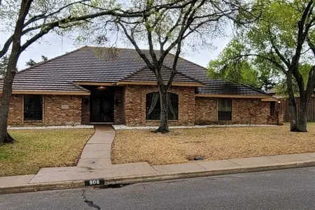 House for Sale at 906 Greenbriar Lane, Duncanville,  TX 75137