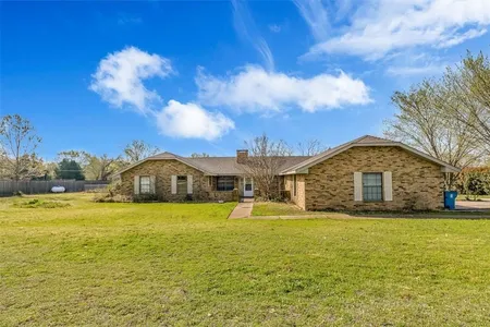 House for Sale at 220 Green Ridge Drive, Double Oak,  TX 75077
