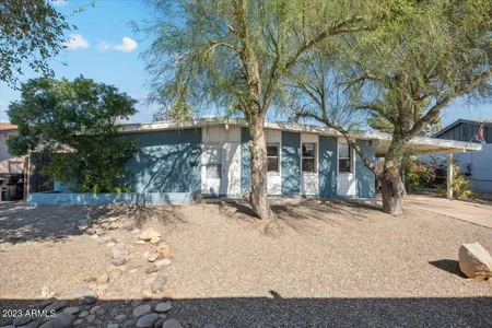 House for Sale at 2214 W Paradise Drive, Phoenix,  AZ 85029