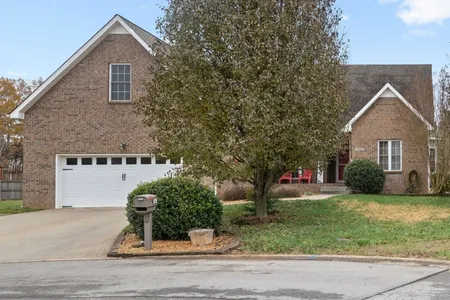 House for Sale at 3158 Rolling Hills Ct, Clarksville,  TN 37043