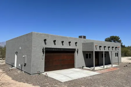 House for Sale at 6943 E Julia Street, Tucson,  AZ 85710