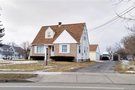 House for Sale at 9636 Cayuga Drive, Niagara Falls,  NY 14304