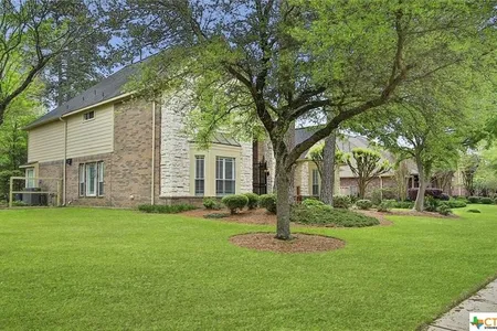 House for Sale at 9818 Audubon Park Dr, Spring,  TX 77379