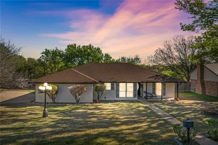 House for Sale at 1024 Tillamook Street, Hewitt,  TX 76643
