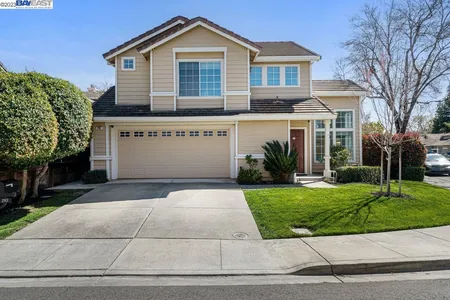 House for Sale at 293 Trenton Circle, Pleasanton,  CA 94566