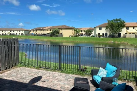 Townhouse for Sale at 23725 Sw 118th Ave, Homestead,  FL 33032