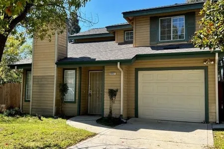 House for Sale at 9907 N Canyon Creek Lane, Fresno,  CA 93730-1243