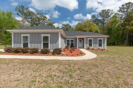 House for Sale at 297 Parkside, Crawfordville,  FL 32327