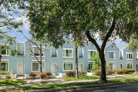Townhouse for Sale at 593 N Garfield Avenue #8, Pasadena,  CA 91101