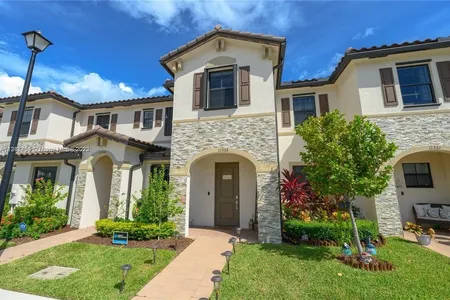 Townhouse for Sale at 11335 Sw 248th Ter, Homestead,  FL 33032