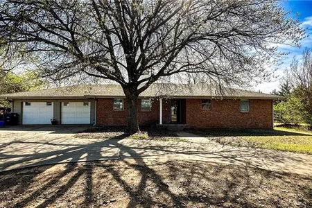 House for Sale at 1828 W Federal, Shawnee,  OK 74804