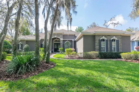 House for Sale at 16315 Dunlindale Drive, Lithia,  FL 33547