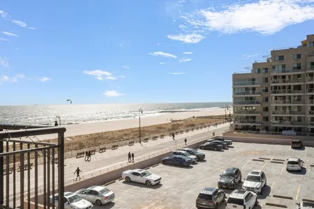 Condo for Sale at 100 W Broadway #4R, Long Beach,  NY 11561
