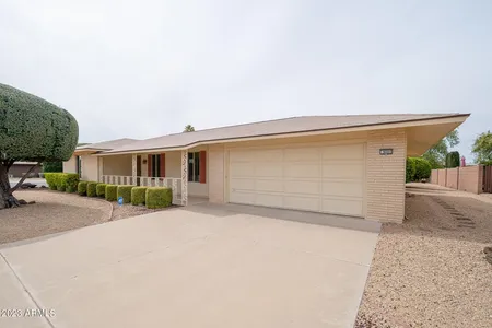 Unit for sale at 9201 West Glen Oaks Circle North, Sun City, AZ 85351