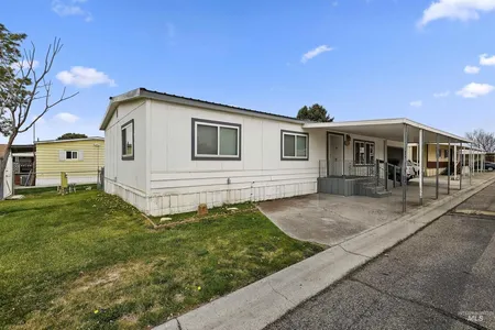 Unit for sale at 1715 West Flamingo Avenue, Nampa, ID 83651