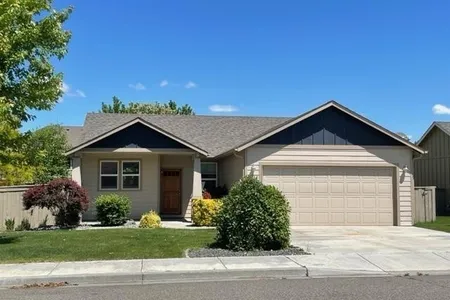 Unit for sale at 5714 West 15th Avenue, Kennewick, WA 99338