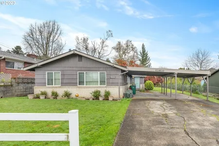 Unit for sale at 12472 Southeast Shell Lane, Milwaukie, OR 97222
