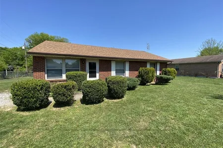 Unit for sale at 1044 South Woodland Drive, Radcliff, KY 40160