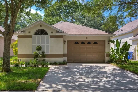 House for Sale at 6019 Kiteridge Drive, Lithia,  FL 33547
