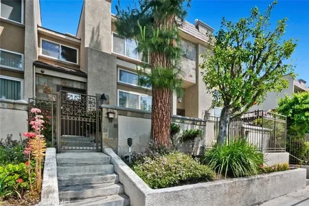Townhouse for Sale at 21901 Lassen Street #99, Chatsworth,  CA 91311
