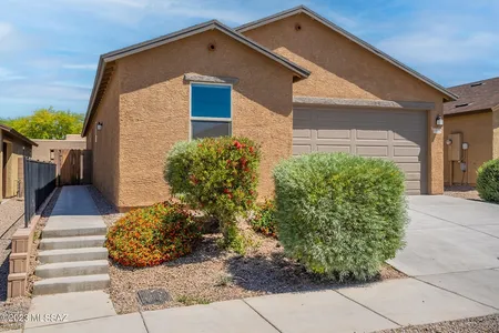 House for Sale at 8553 E River Reserve Drive, Tucson,  AZ 85710